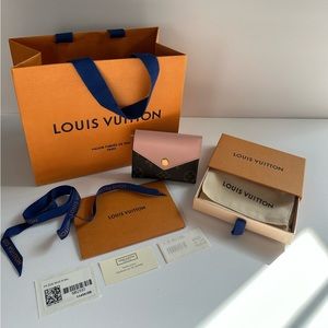 Authentic Pink Louis Vuitton Zoe Wallet
